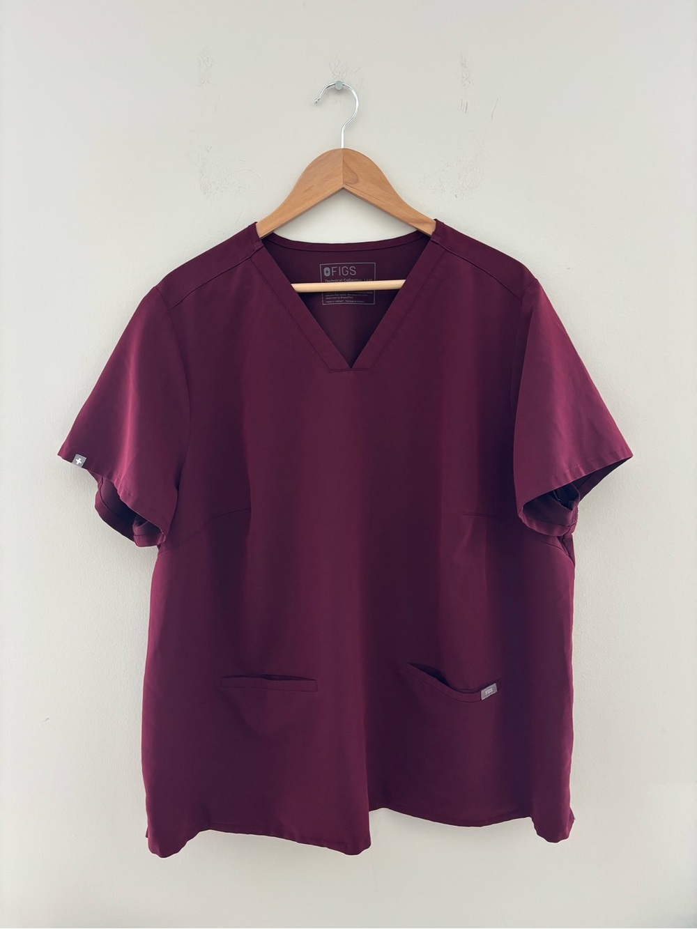 FIGS Women's Burgundy Technical Collection Scrub Top 4XL V-Neck Medical Uniform